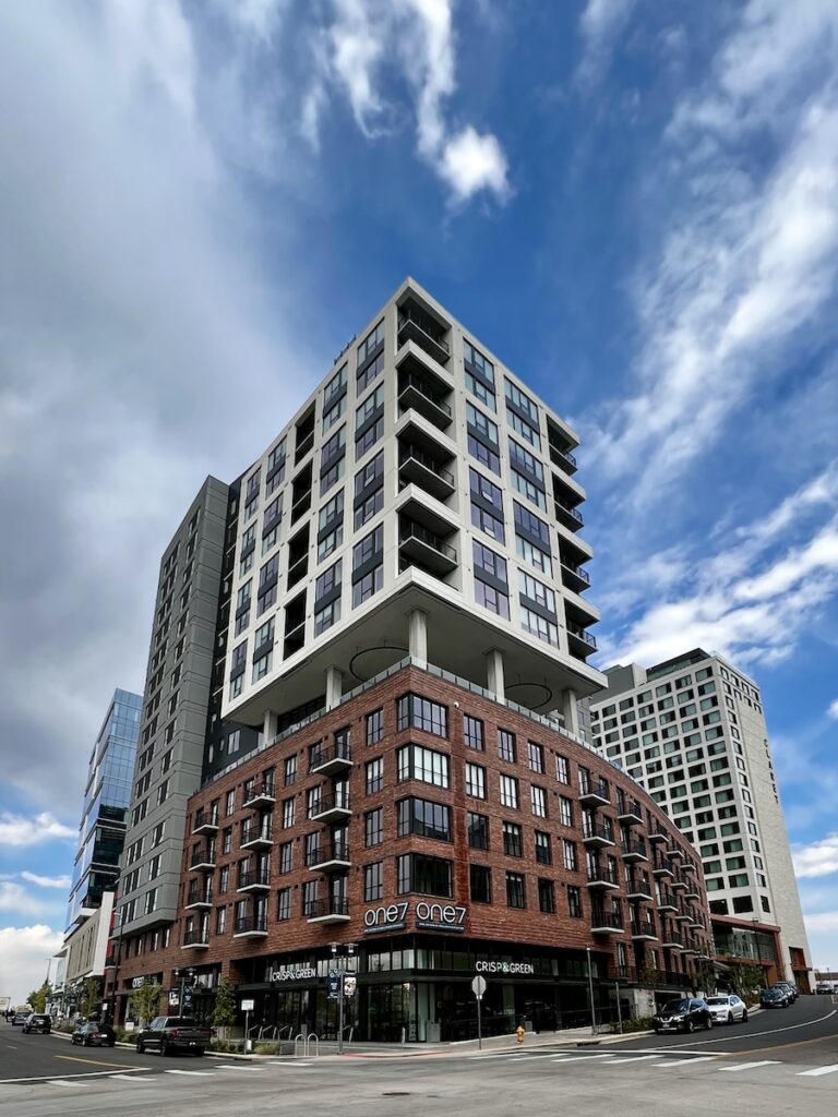 One7, a Trammell Crow property in Denver, has South Valley Prefab panels with 3 different finishes. Photo courtesy of Mark L. Johnson.