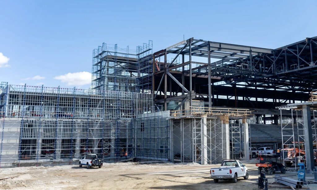 Collaborating with multiple contractors was key to avoiding conflicts.