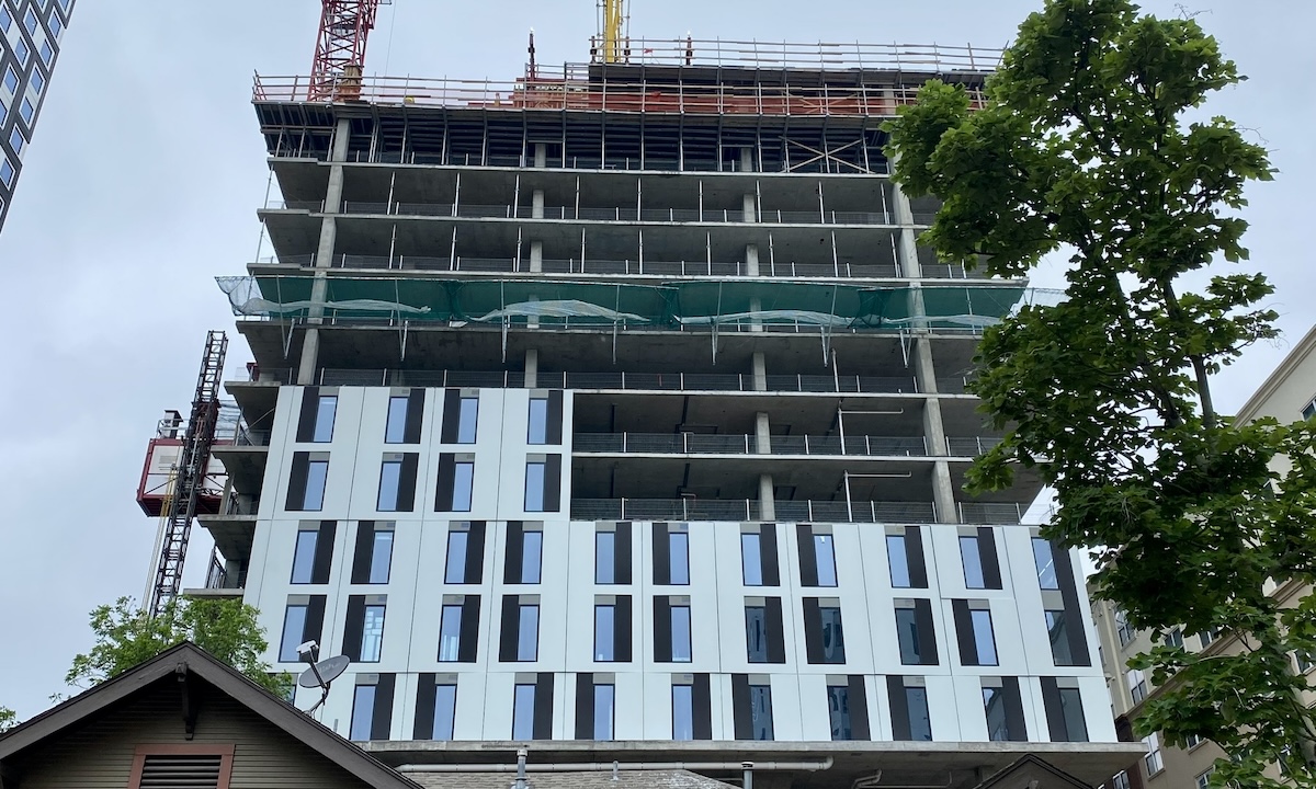 The project team stacked the panels efficiently to create a robust, seamless outer skin.