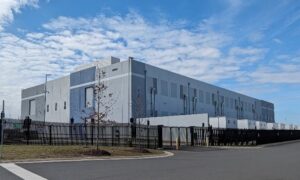 Wall heights are increasing in data centers, typically ranging from 29 to 36 feet, with some facilities incorporating three-story-high wall systems.