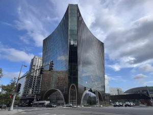 McClure’s cold-formed steel (CFS) design supported 10 World Trade’s distinctive curved architecture while accommodating movement and maintaining continuous transitions between framing assemblies.